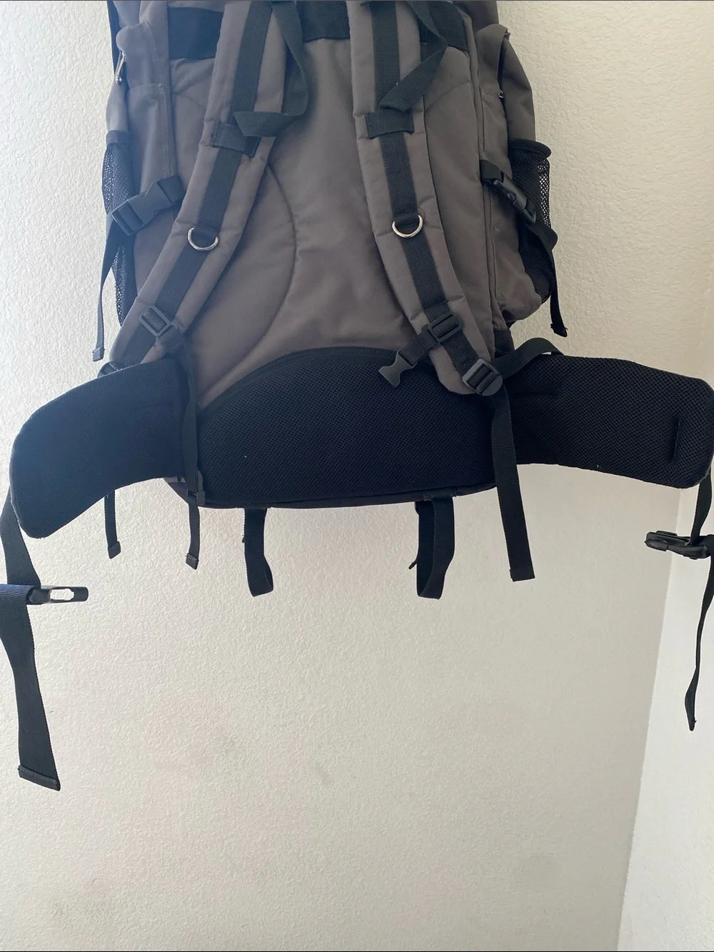 Western Pack Extra Large Men's Gray/Black  Travel Backpack with Multiple Pockets
